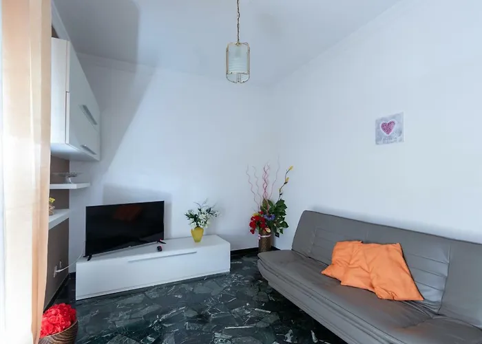 Apartament House Henry Vado Ligure