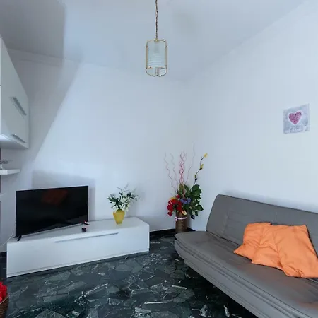 Apartment House Henry Vado Ligure